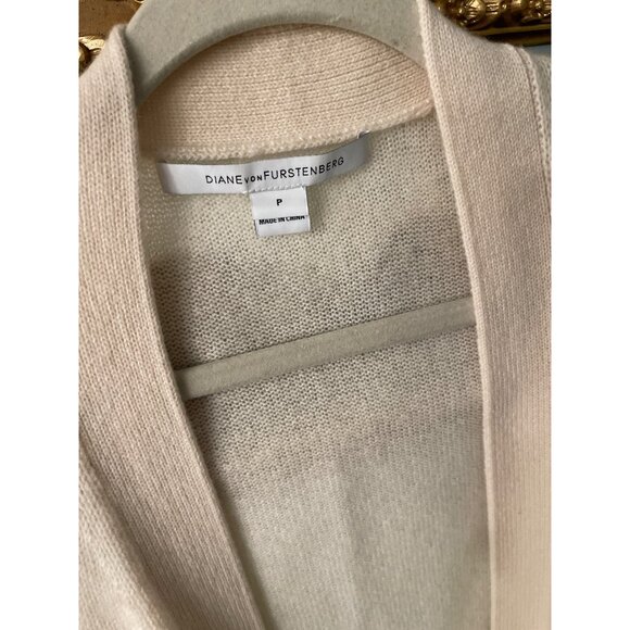 Diane Von Furstenburg 100% Cashmere Cardigan Sz P - Picture 3 of 12